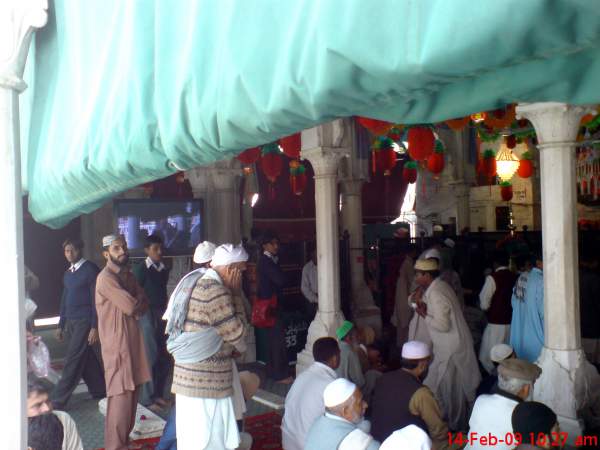 Data Darbar 965th Urs Photos On 14Feb2009 By DataGanjBakhsh.Com 0003.jpg